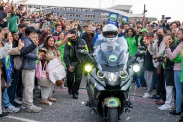 லண்டனில் இருந்து மோட்டார் சைக்கிள் பயணத்தை தொடங்கினார் சத்குரு!