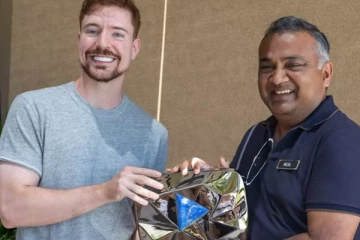 யூடியூபர் Mr Beast படைத்த சாதனை ; உயரிய கௌரவம் வழங்கிய யூடியூப் CEO