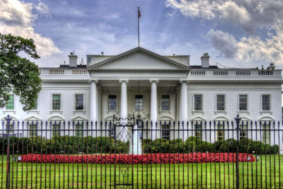 புதிய கருத்துக் கணிப்பில் டிரம்ப் அரசுக்கு பின்னடைவு! | Polls Show Majority Of Americans Oppose Trump