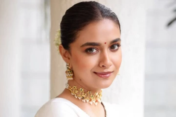 Keerthy Suresh : வெள்ளை நிற புடவையின் ரசிகர்களை கிறங்கடிக்கும் கீர்த்தி சுரேஷ்... குவியும் லைக்குகள்