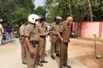 பட்டப்பகலில் நடுவீதியில் வெட்டிக் கொல்லப்பட்ட இளைஞன்