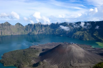 வருஷம் ஃபுல்லா மழைதான்; பிரேக்கே கிடையாது - அப்படி ஒரு நகரம் இருக்கு தெரியுமா?