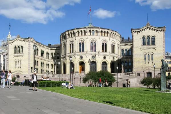 இலங்கை விவகாரத்தில் பிற நாடுகள் முன்வைத்த விமர்சனங்கள்: ஜி.எல்.பீரிஸின் நூல் எடுத்துரைத்துள்ள விடயம் | Things Mentioned In G L Peeres Book