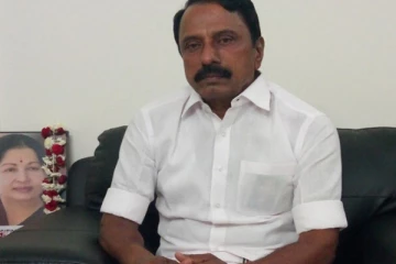 புதிய பாரதமா? புரட்சி பாரதமா? கன்பியூஸ் ஆன முன்னாள் அமைச்சர் செங்கோட்டையன்