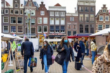 நெதர்லாந்தில் தடுப்பூசிக்காக  வழக்குத் தொடுத்த 12 வயதுச் சிறுவன்!