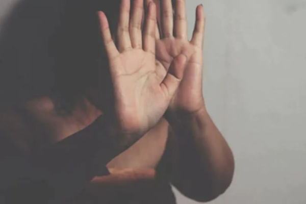 டியூசனுக்கு சென்ற 11 வயது சிறுமி.. வாட்ச்மேன் பாலியல் வன்கொடுமை - கொடூர சம்பவம் | A Watchman Sexually Assaulted A Minor Girl டியூசனுக்கு சென்ற 11 வயது சிறுமி.. வாட்ச்மேன் பாலியல் வன்கொடுமை - கொடூர சம்பவம் | A Watchman Sexually Assaulted A Minor Girl