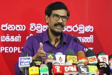 இனிக் கடன் எடுப்பதற்கு இடமும் இல்லை; விற்பதற்கும் பொருளும் இல்லை - ஜே.வி.பி. தெரிவிப்பு