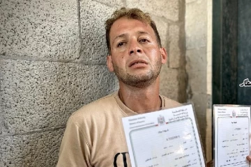 பிறந்து 4 நாட்களே ஆன இரட்டை குழந்தைகள்: பிறப்பு சான்றிதழ் வாங்க சென்ற தந்தைக்கு காத்திருந்த அதிர்ச்சி!