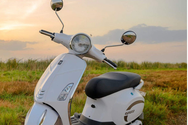 தீப்பற்றி எரியும் இ-ஸ்கூட்டர்கள் - 2,000 வாகனங்களை திரும்ப பெறும் பிரபல நிறுவனம் | Pure Ev To Recall 2000 Electric Scooters