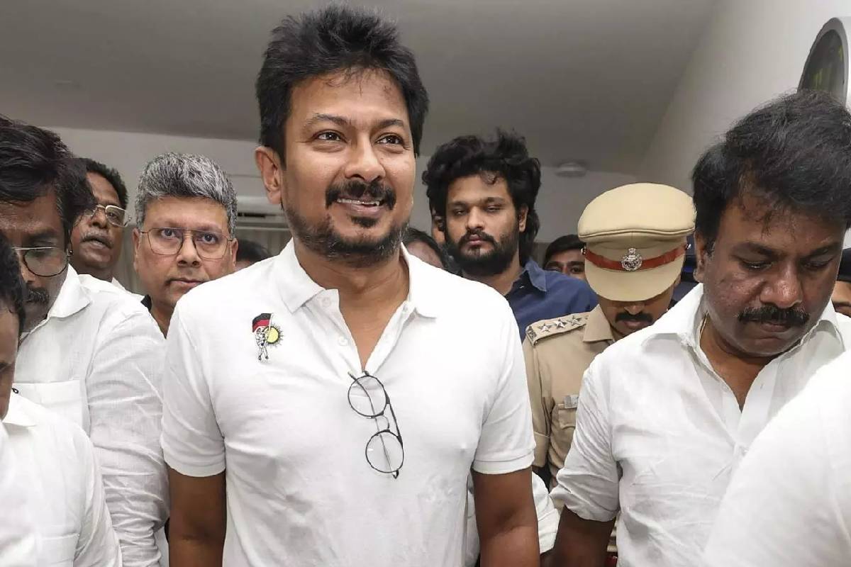 ஒரு மணி நேரத்திற்கும் மேலாக நடைபெற்ற விசாரணை - உதயநிதி ஸ்டாலினுக்கு பிணையில் செல்ல அனுமதி.. | Udhayanidhi Stalin Arrest ஒரு மணி நேரத்திற்கும் மேலாக நடைபெற்ற விசாரணை - உதயநிதி ஸ்டாலினுக்கு பிணையில் செல்ல அனுமதி.. | Udhayanidhi Stalin Arrest
