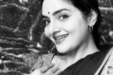 5படம் மோக வெற்றி! காணாமல் போன நடிகை மதுமிதா...