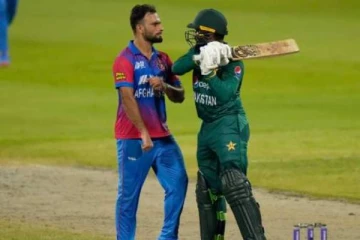 களத்தில் பேட்டால் அடிக்க சென்ற வீரர்! பாகிஸ்தான் போட்டியில் பரபரப்பு வீடியோ