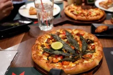 விரைவில் வருகிறது கஞ்சா பீட்சா..எந்த நாட்டில் தெரியுமா?