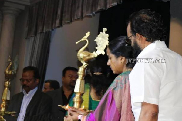 தமிழீழ புலிகளின் தலைவரை புகழ்ந்து தள்ளிய இந்திய நடிகை! | Actress Kasthuri Shankar Praised The V Prabhakaran