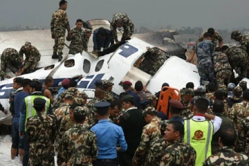 நேபாளத்தில் பாரிய விபத்துக்குள்ளான விமானம்! 40 உடல்கள் மீட்பு (Video)