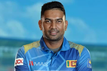 இலங்கை அணியின் இளம் நட்சத்திர வீரர் ஓய்வு பெற முடிவு! ரசிகர்கள் அதிர்ச்சி