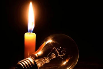 இருளில் மூழ்கிய இலங்கையில் பல பகுதிகள்!