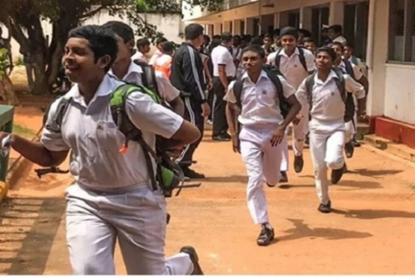 கடும் பொருளாதார நெருக்கடி - பாடசாலைகளுக்கான மாணவர் வரவில் ஏற்பட்ட வீழ்ச்சி | Students Who Have Come Have Not Eaten
