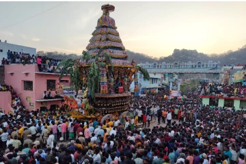திருவிழா ஊர்வலத்தில் மூன்று பிள்ளைகளின் தந்தைக்கு நடந்த பெரும் அசம்பாவிதம்