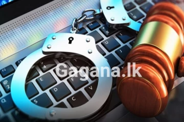 සොරා ගත් ජංගම දුරකථන 61 ක් සමඟ 22 හැවිරිදි තරුණයා අල්ලයි..!