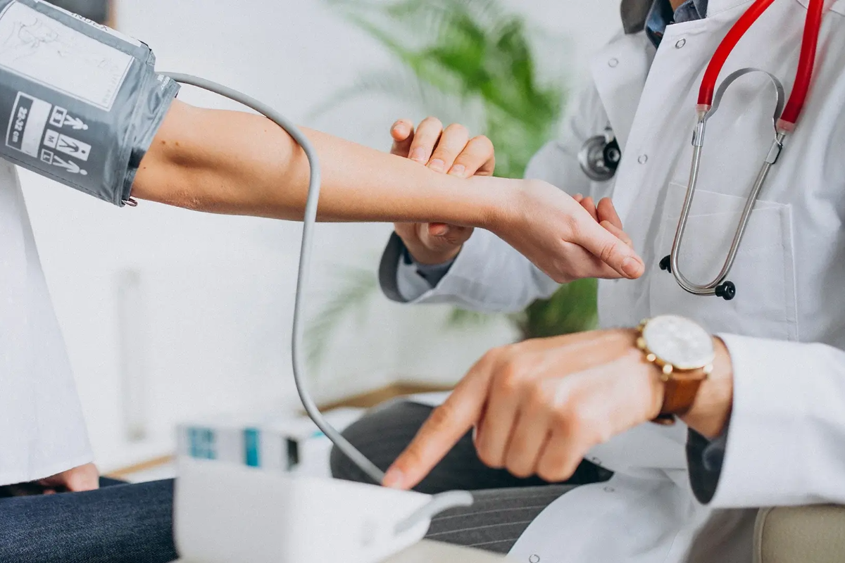 சனிக்கிழமைகளில் வைத்தியர்களுக்கு விடுமுறை : விடுக்கப்பட்டுள்ள கோரிக்கை | Saturdays Are Official Holidays For Doctors சனிக்கிழமைகளில் வைத்தியர்களுக்கு விடுமுறை : விடுக்கப்பட்டுள்ள கோரிக்கை | Saturdays Are Official Holidays For Doctors