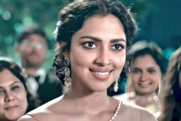 புதிய ஹேர் ஸ்டைலுக்கு மாறிய நடிகை அமலா பால்.. எப்படி மாறிவிட்டார் பாருங்க