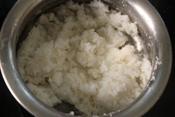 மீந்து போன சாதத்தில் சூப்பரான மொறு மொறு ஸ்நாக்ஸ்...ஐந்து நிமிடத்தில் ரெடி! | Leftover Rice Pakora Recipe