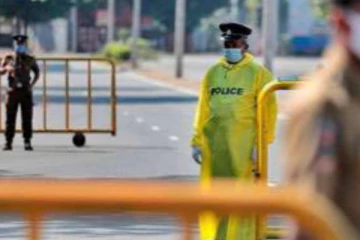 ඉදිරි සති දෙකේ කුමක් කළත් වැඩක් නැහැ...ඉක්මනින් දැඩි සංචරණ සීමා පනවන්නැයි අනතුරු අඟවයි.(VIDEO)