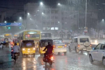 சீரற்ற காலநிலையால் நாட்டின் பல பகுதிகளில் கடும் மழை