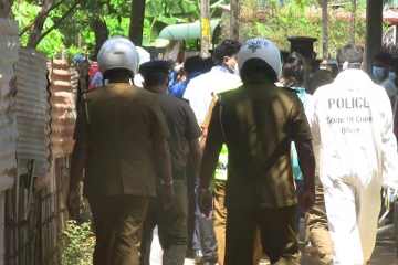 வவுனியாவில் இளைஞரொருவர் தூக்கில் தொங்கிய நிலையில் சடலமாக மீட்பு