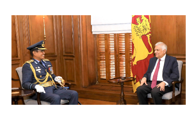 புதிய விமானப்படை தளபதி - சிறிலங்கா அதிபர் சந்திப்பு | Force Commander Of Sri Lanka Met President Ranil