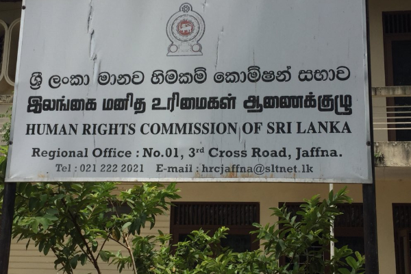 யாழில் பிரபல பாடசாலையில் மாணவிகள் மீது ஆசிரியர் அங்கசேட்டை; கண்டுகொள்ளாத நிர்வாகம் | Teacher Assaults Female Students School In Jaffna