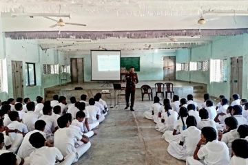பாடசாலை மாணவர்களின் வருகையில் வீழ்ச்சி