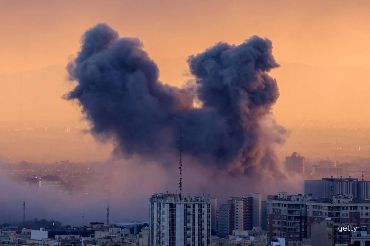 இறுகும் ஈரான் போர்... மத்திய கிழக்கில் Doomsday அணுசக்தி விமானங்களை களமிறக்கிய ட்ரம்ப் | Trump Deploys Doomsday Planes