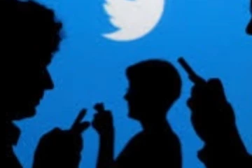 යන්න කිව්වේ වැරදීමකින්.. ආයෙත් එන්න සමාගමක් සේවකයන්ට දැනුම්දෙයි..