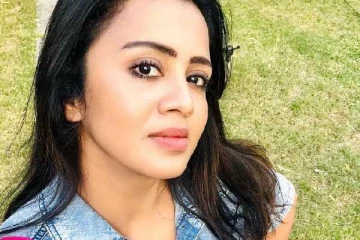 கையில் மாவுக்கட்டுடன் தொகுப்பாளினி அஞ்சனா!! ஷாக்காகும் ரசிகர்கள்..