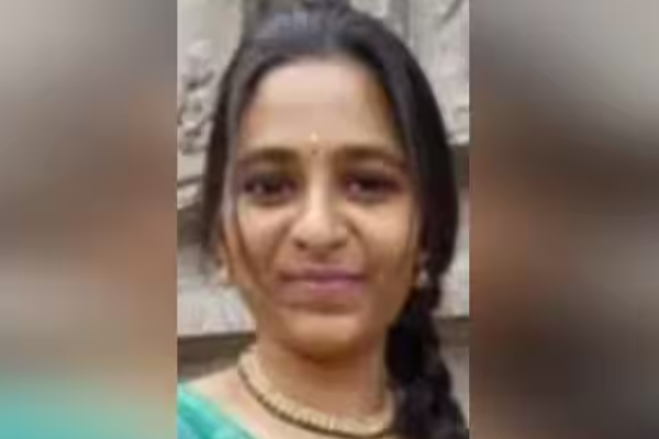 மாணவியின் கழுத்தை அறுத்து கொன்ற ஒருதலை காதலன் ; பட்டப்பகலில் பயங்கரம் | Lover Kills Student By Slitting Throat