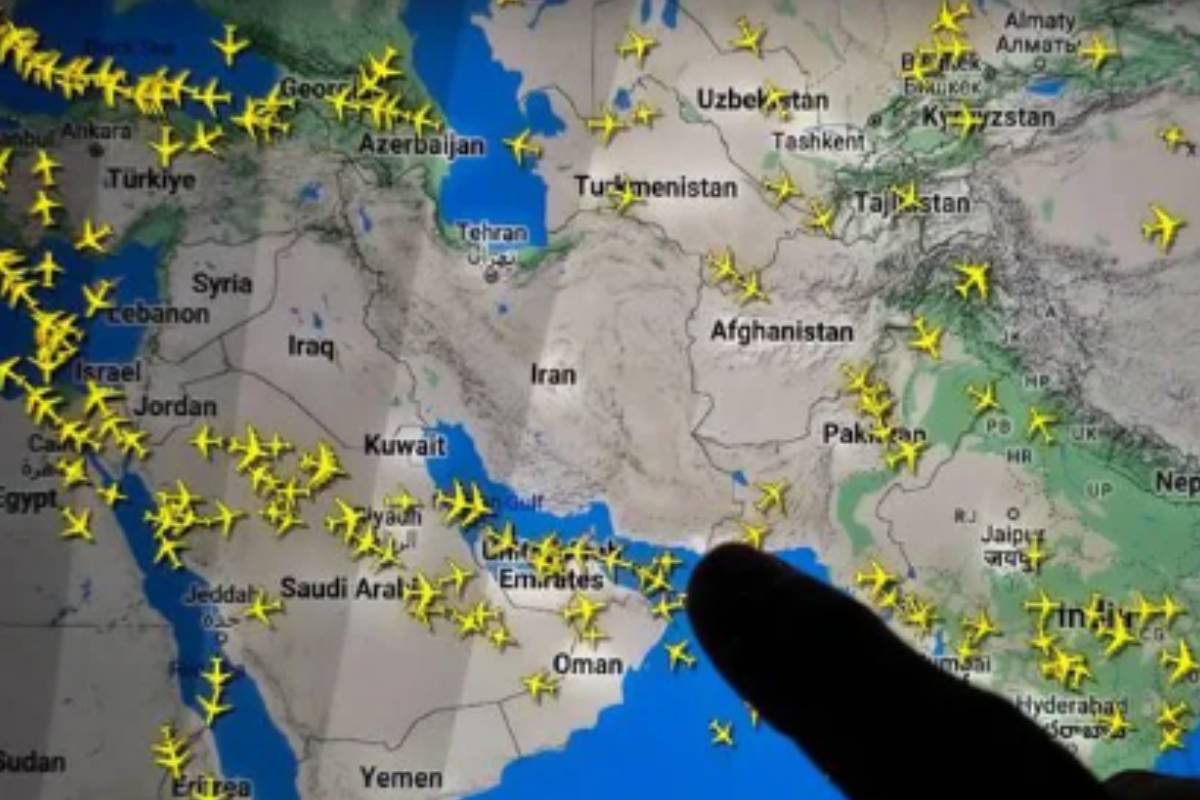 நீடிக்கும் பதற்றம்! மூடப்பட்டுள்ள வான்பரப்புகள்: இலங்கையிலும் பல விமானங்கள் இரத்து | Ten Srilankan Flights Cancelled