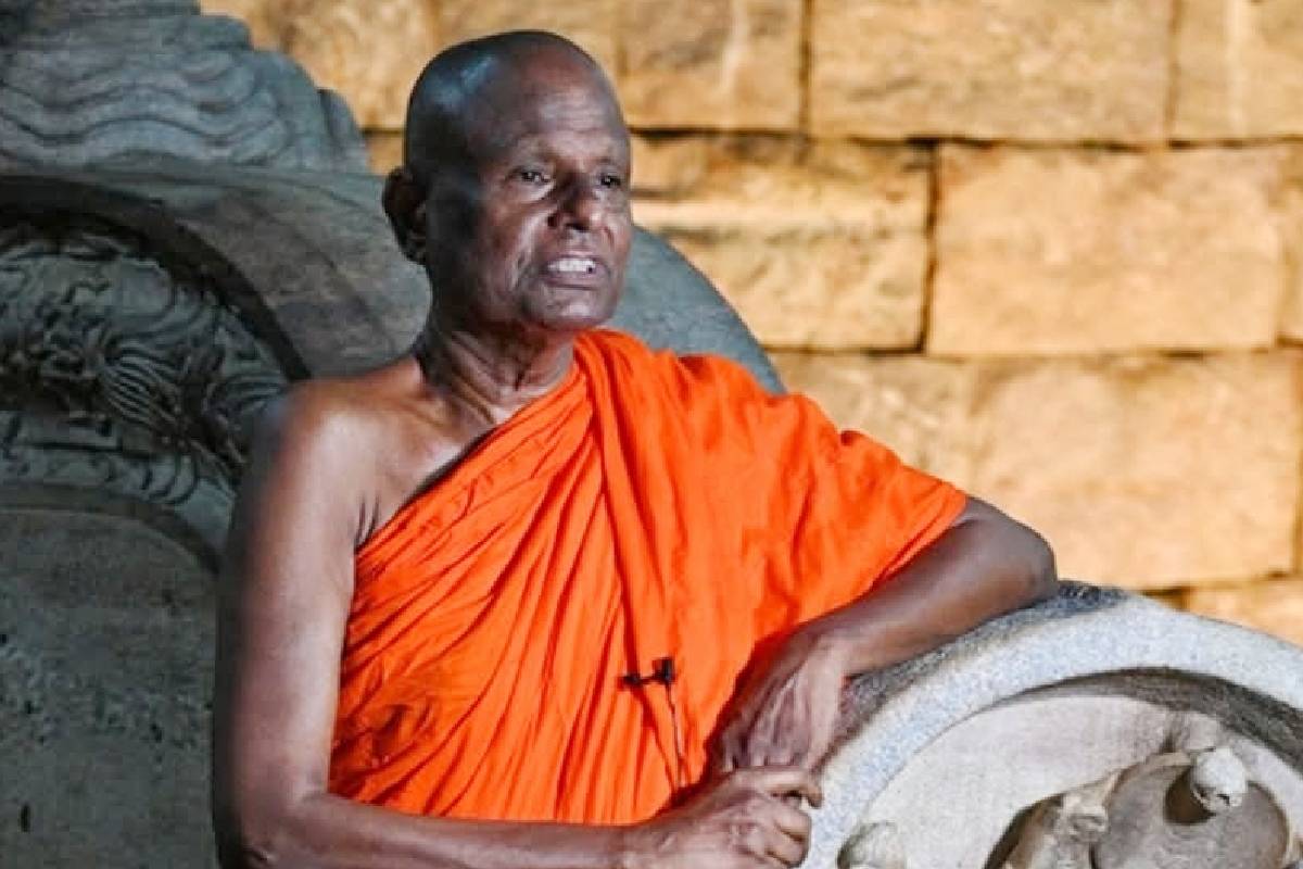 பிக்குவின் தொலைப்பேசியில் அம்பலமான பல தகவல்கள்..! கிடைத்துள்ள வலுவான ஆதாரங்கள் - வெடிக்கும் புதிய சர்ச்சை.. | Buddhist Monks Has Been Arrested Over Allegations