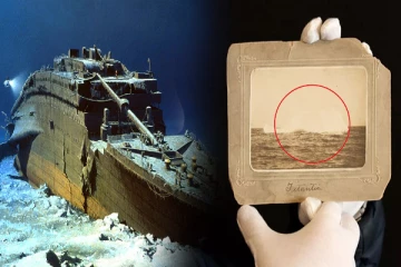 டைட்டானிக் கப்பல் மூழ்க காரணமான பனிப்பாறையின் அபூர்வ புகைப்படம் ஏலத்தில்