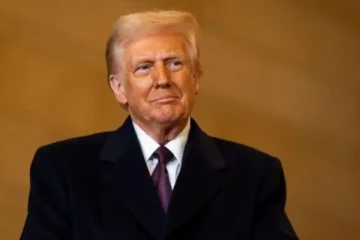 கனடாவுடனான வர்த்தகப் போரை தீவிரப்படுத்த விருக்கும் டொனால்ட் ட்ரம்ப்