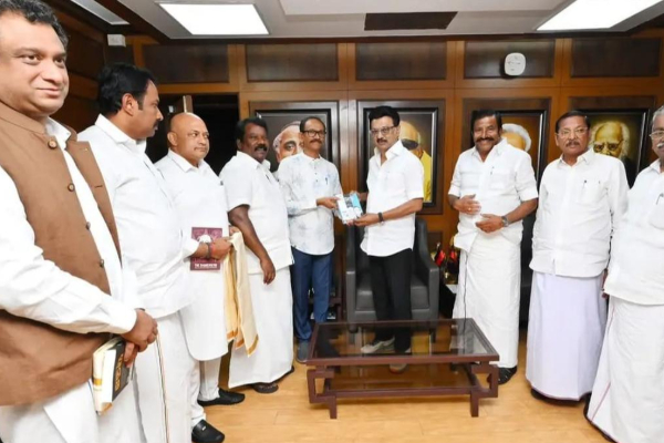 காங்கிரஸ் கட்சியை கடுமையாக விமர்சித்த தளபதி - என்ன காரணம்? | Dmk Mla Thalapathy Slams Congress For Their Demand காங்கிரஸ் கட்சியை கடுமையாக விமர்சித்த தளபதி - என்ன காரணம்? | Dmk Mla Thalapathy Slams Congress For Their Demand