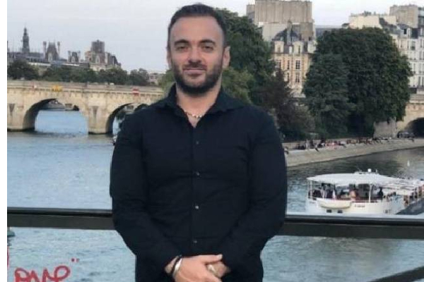 ஒருவேளை சாப்பாட்டுக்கே கஷ்டம்.. பெஞ்சில் படுத்துறங்கிய நபர்! இன்று கோடீஸ்வரர்- எப்படி தெரியுமா? | Homeless Man Slept On Park Bench Now Millionaire