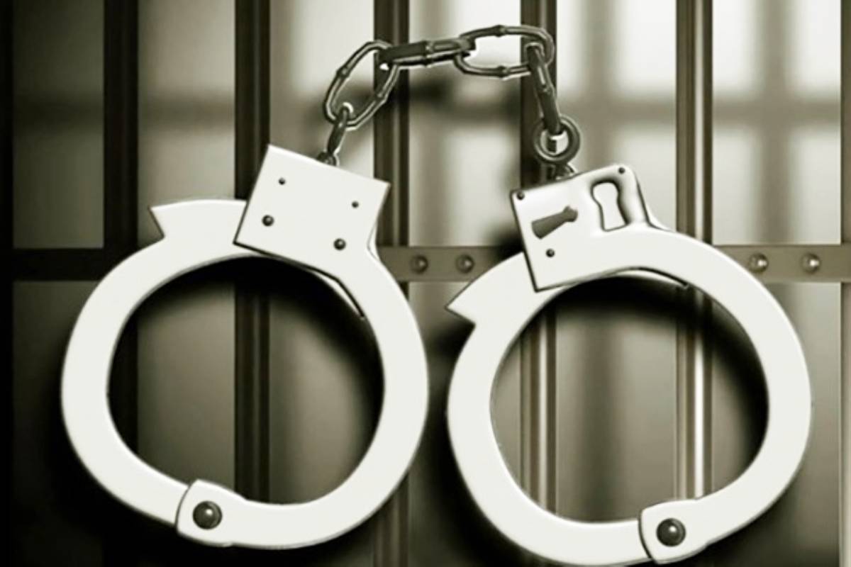 சட்டவிரோத சிகரெட்டுகளுடன் சீன பிரஜைகள் கைது! | Chinese Nationals Arrested With Cigarettes சட்டவிரோத சிகரெட்டுகளுடன் சீன பிரஜைகள் கைது! | Chinese Nationals Arrested With Cigarettes