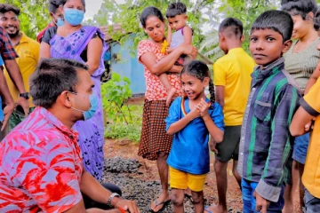 பாதிக்கப்பட்ட மக்களை நேரில் சென்று பார்வையிட்ட அமைச்சர் நாமல்