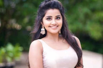 என்னது அனுபமா பரமேஸ்வரனா இது, தனது அப்பாவுடன் எப்படிபட்ட புகைப்படம் எடுத்துள்ளார் பாருங்க- ரசிகர்கள் ஷாக்