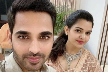 மனைவியுடன் வீட்டில் தனிமைப்படுத்தி கொண்ட இந்திய கிரிக்கெட் அணி இளம் வீரர்! கொரோனா அறிகுறியால் முன்னெச்சரிக்கை