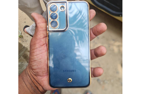 யாழ்ப்பாண நீதிமன்றத்திற்கு முன்னால் திருட்டியில் ஈடுபட்ட நபரின் புகைப்படம் இதோ! | Jaffna Court Front Robbery Thief Photo Released