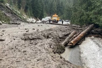 கனடாவில் மண்சரிவில் சிக்கிய பலர் சடலமாக மீட்பு: அடையாளம் காணும் பணி தீவிரம்