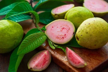 சர்க்கரை நோயாளிகள் இந்த பழத்தை சாப்பிடுவதால் என்ன நடக்கும் தெரியுமா? கட்டாயம் தெரிந்து கொள்ளுங்கள்!